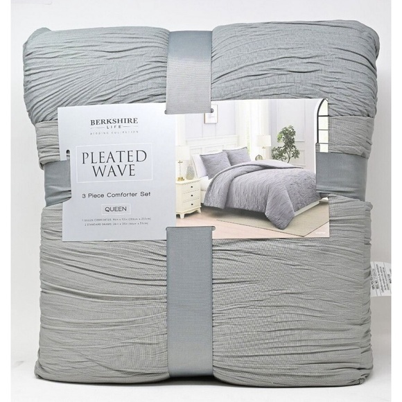 Berkshire Pleated Wave 3-Piece Comforter Set - Picture 1 of 3